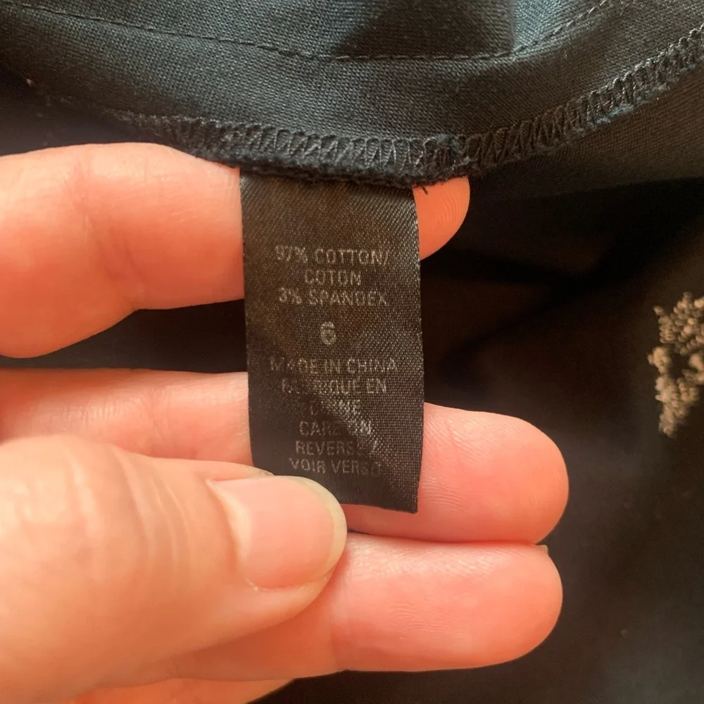 Gianni Bini black skirt with embroidery. Size 6.